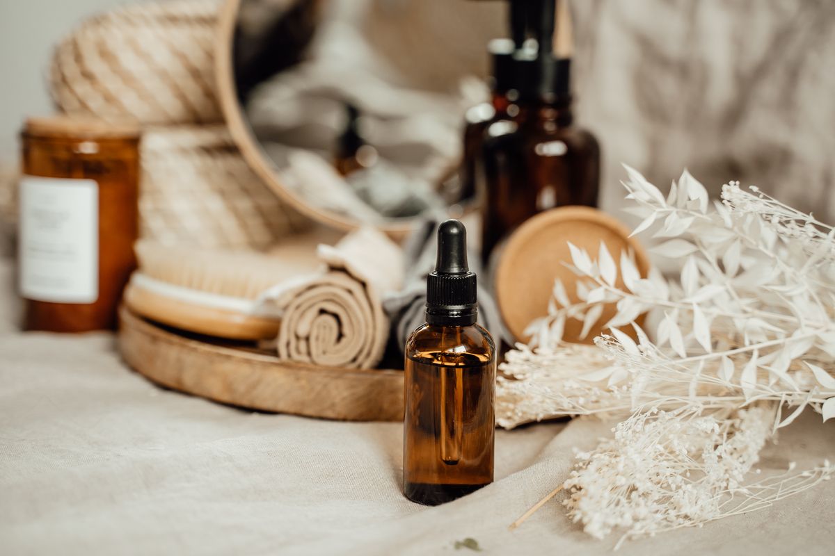 Aromatherapy essential oil and natural wellness accessories